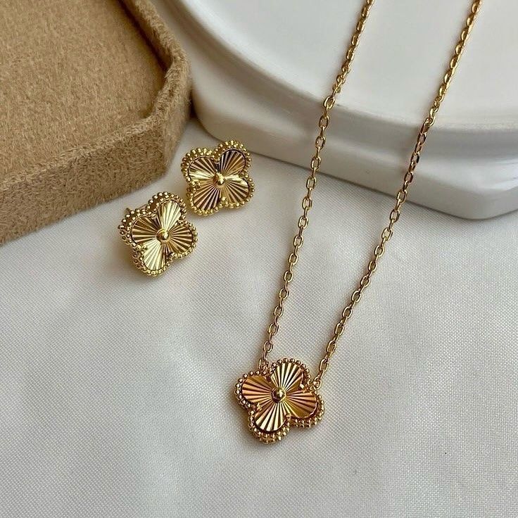 Four Leaf Lucky Clover Set Gold Necklace