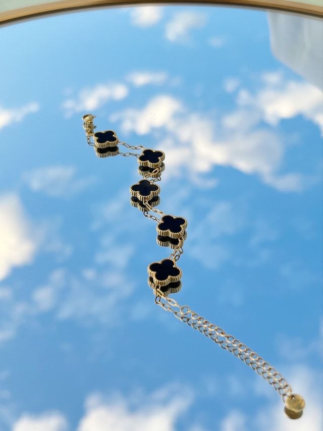 Four Leaf Black & Gold Bracelet