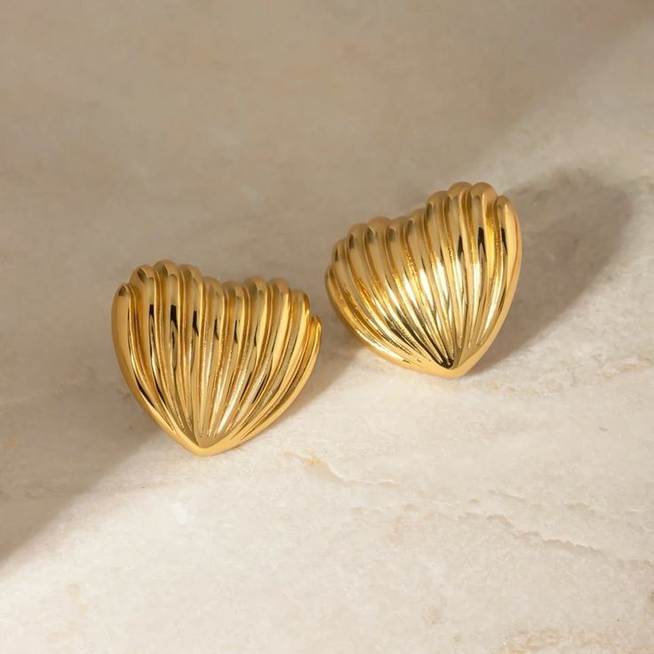 Solid Heart Earings