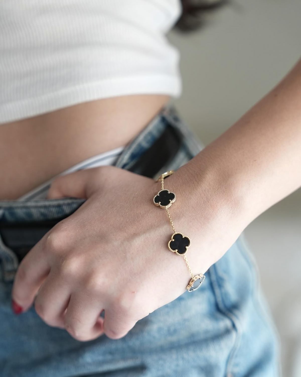 Four Leaf Black & Gold Bracelet
