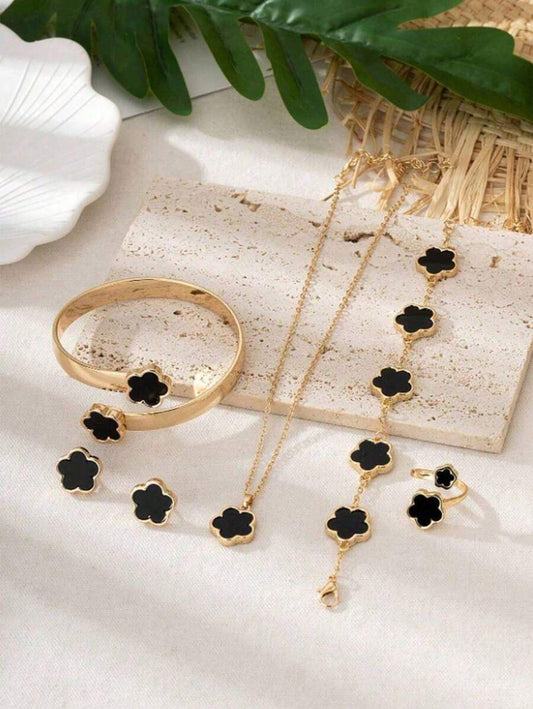 Four Leaf Necklace Black Combo