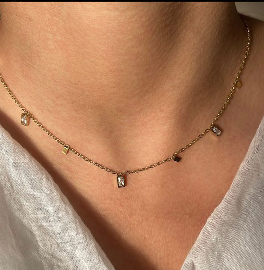 Premium Delicate Necklace Gold