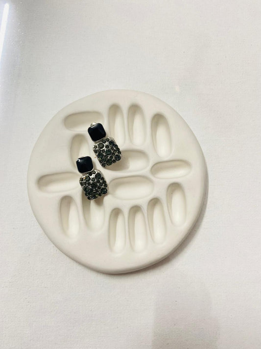 Elegant Black & Silver Crystal Stud Earrings Vintage Glam