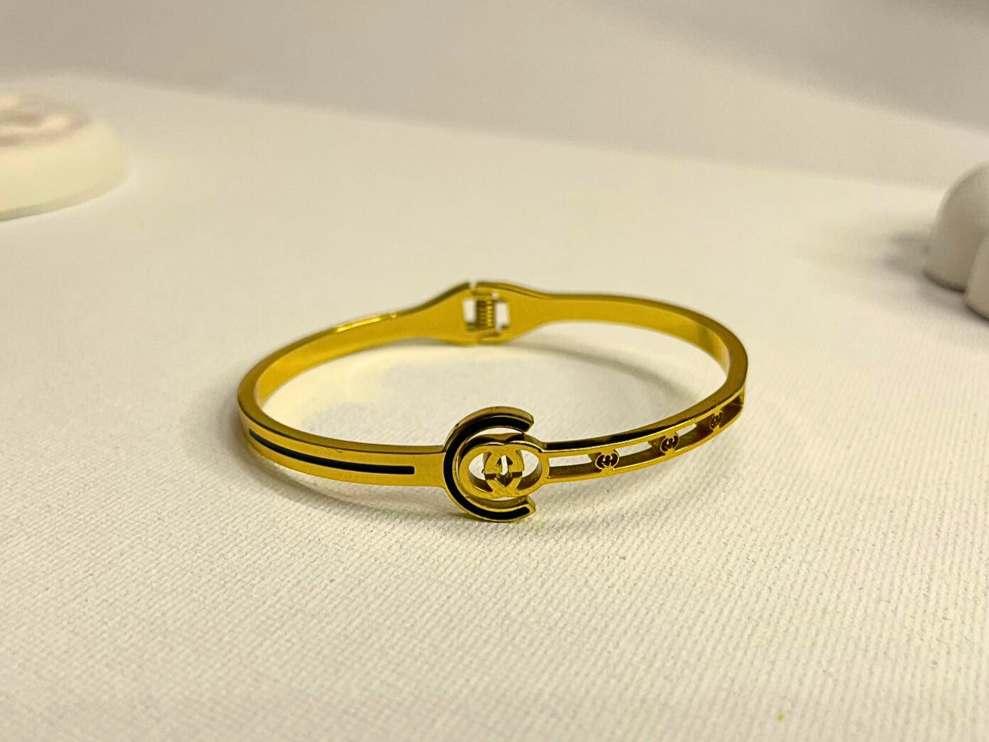 Luxe Golden Emblem Bracelet