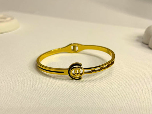 Luxe Golden Emblem Bracelet