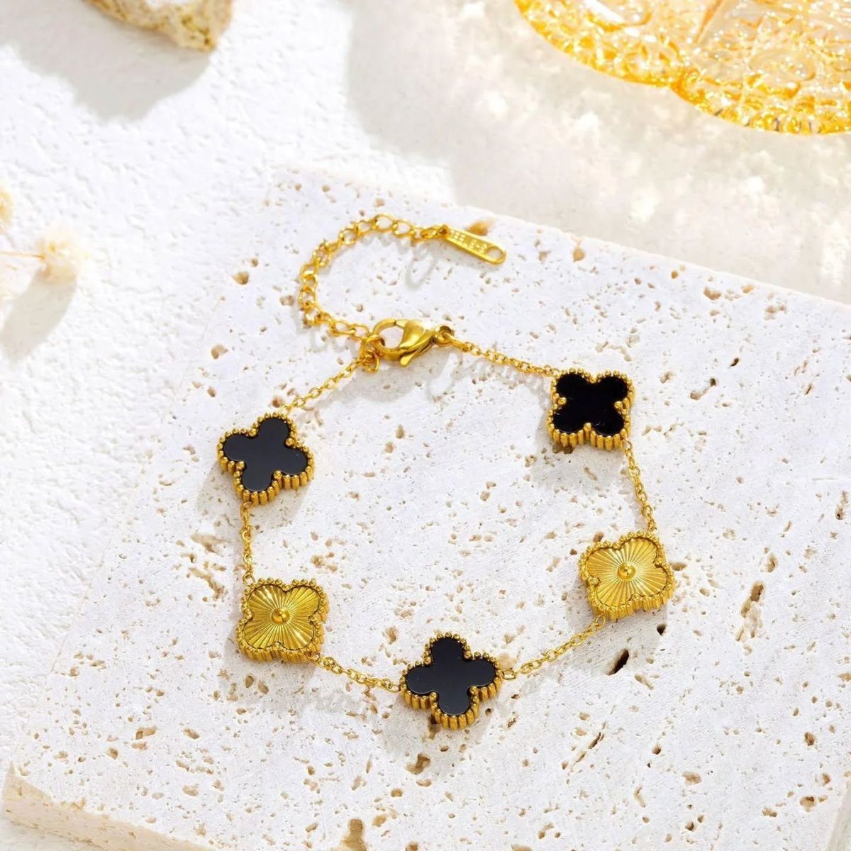Four Leaf Combined Black & Gold Bracelet
