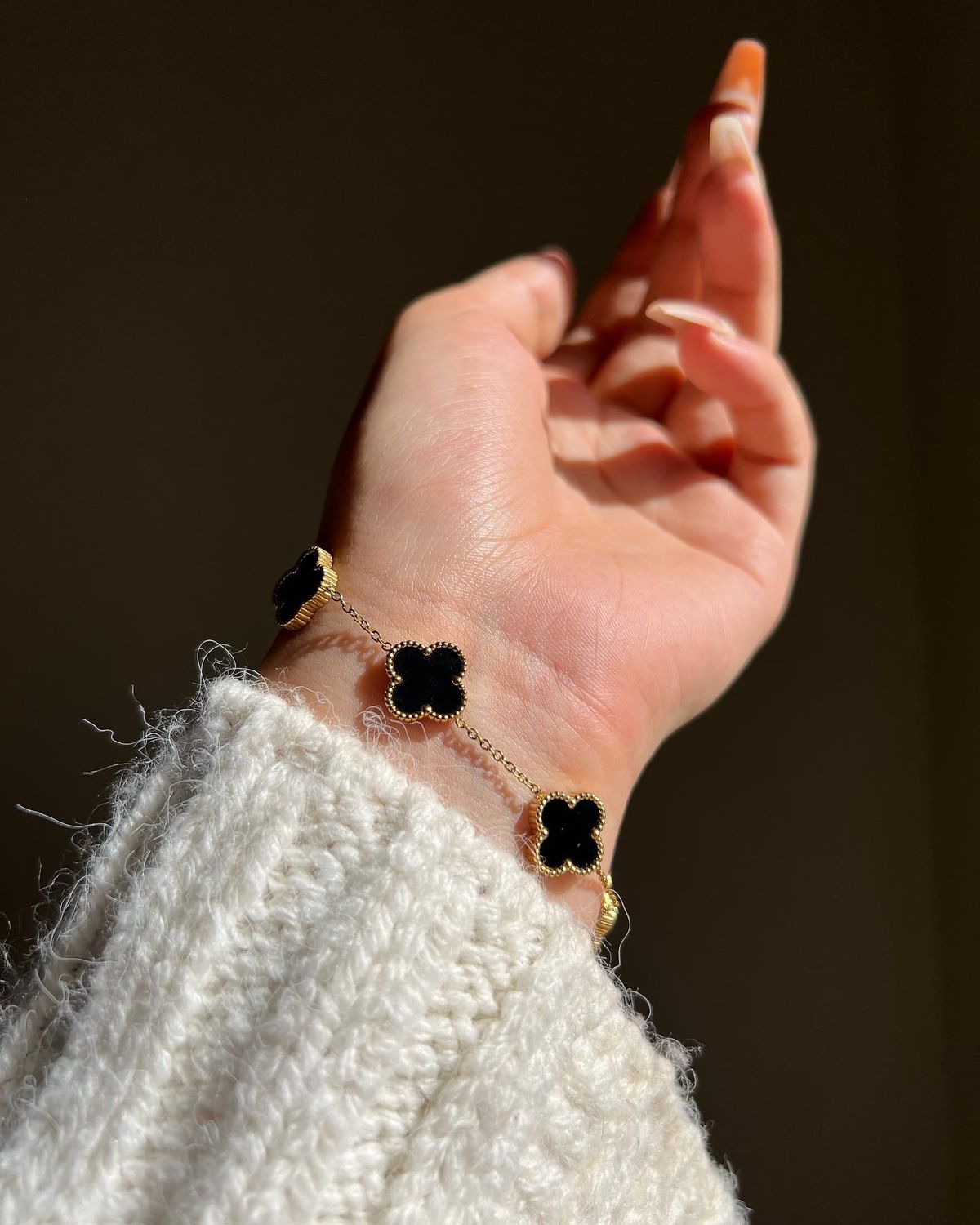Four Leaf Black & Gold Bracelet