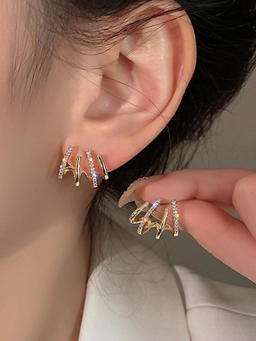 Chic Zigzag Gold-Plated Hoop Earrings Crystal Accent Design